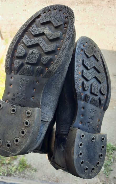 Сапоги кирзовые.