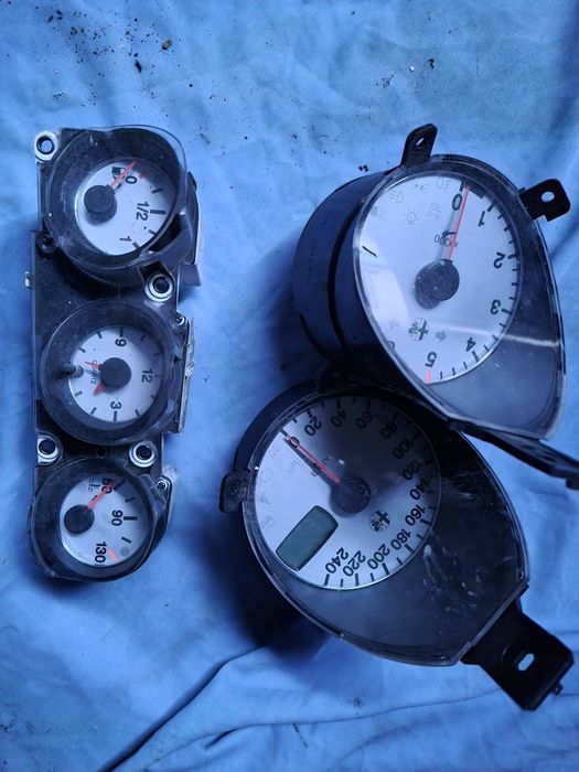 Vand husa pt samsung s21+ nouă si husa protectie centura alfa romeo