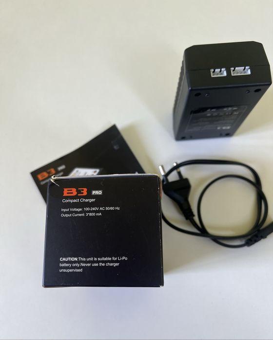 Incarcator compact baterii RC B3 PRO