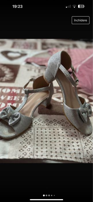 Sandale fetita.
