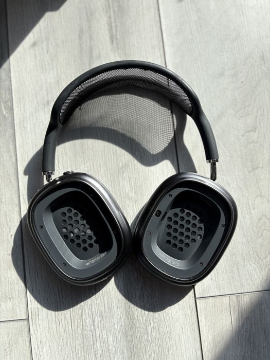 Casti AirPods Max.