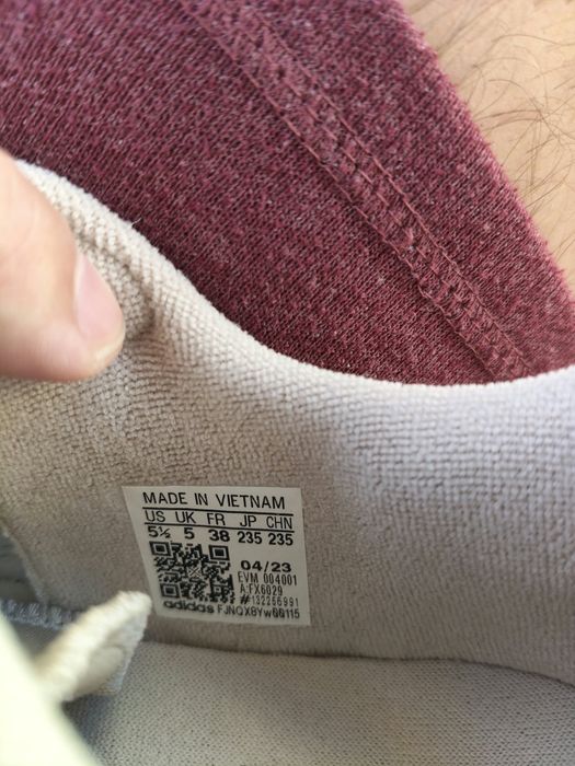 Adidas Ozweego sneakers culoare bej crem mărimea 38 noi originali