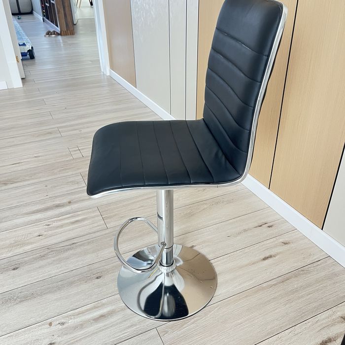 Кожанная Офисные стуля