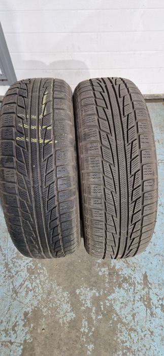 Vând cauciucuri  de iarnă 205/65/R15