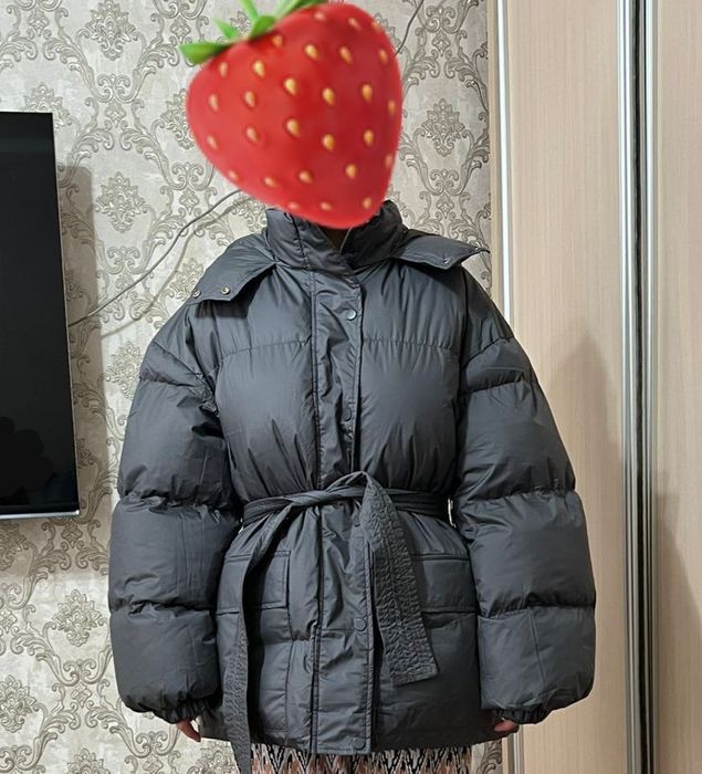 Продам куртку женскую