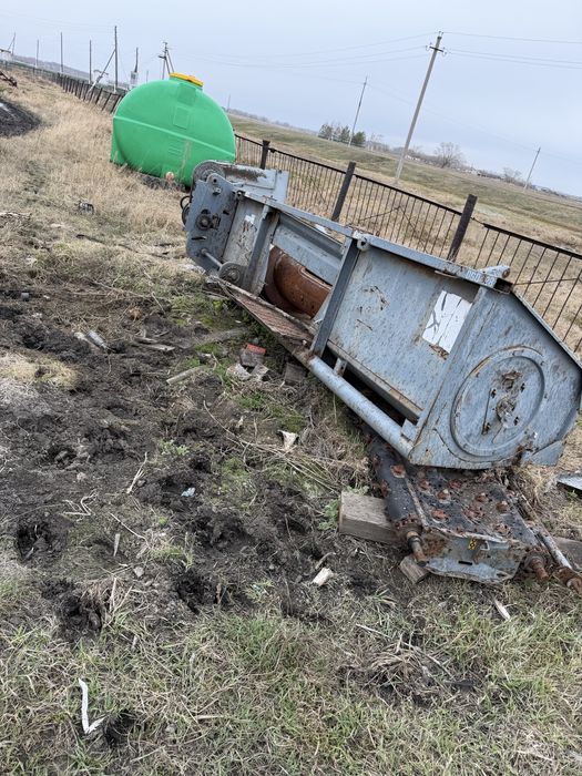 Подборщик комбайн  вектор