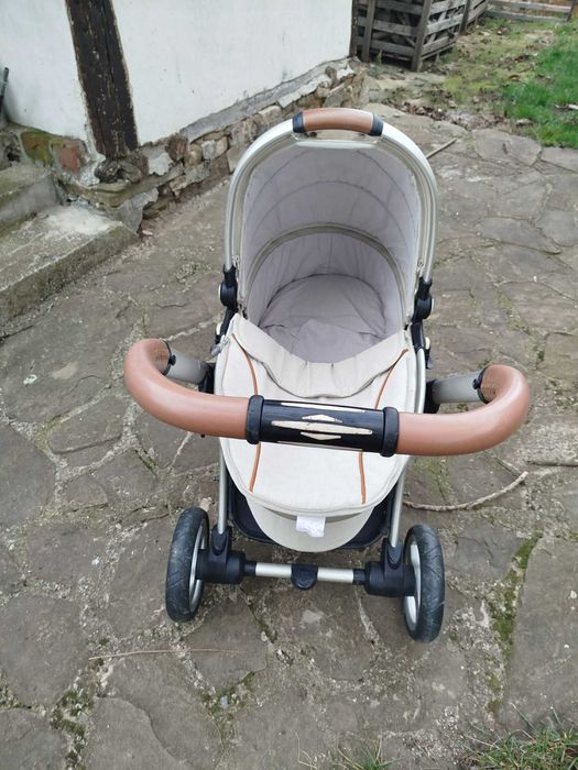 Бебешка количка EGG