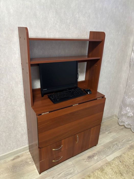 Продам письменный стол