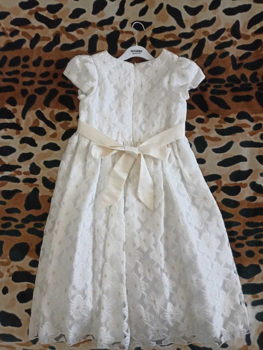 Красивое платье на девочку