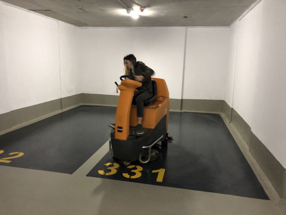 Curatenie parcare parcari  curatenie parcare curatenie hale Gratuit