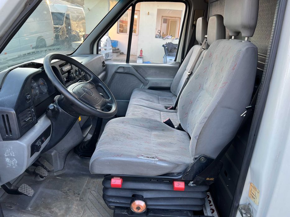 Dezmembrez PIESE Volkswagen LT 28,35,46 motor 2.8 TDI de MAN 131 cp ATA 2001 cu POMPA INJECTIE