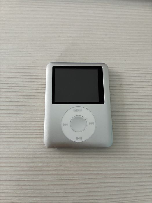 Продам Mp3 плеер 128гб памяти