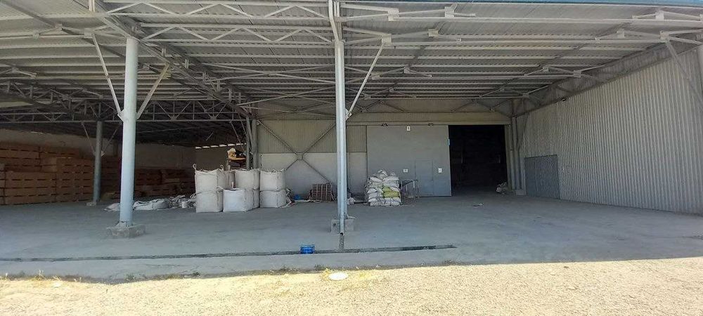 Бинокор махалля.Янгихает район. Продам действующий завод на   1.5Га .