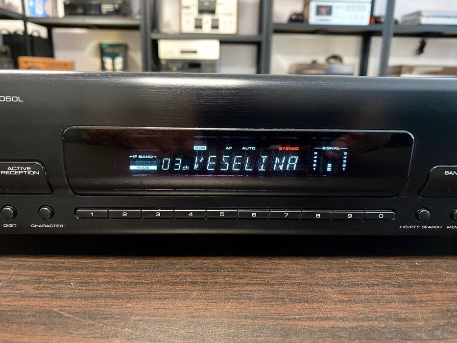 Отличен тунер Kenwood