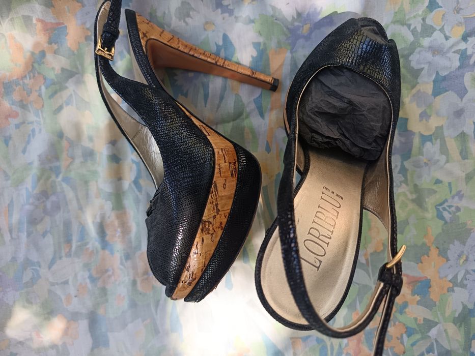 Туфли женские на каблуках