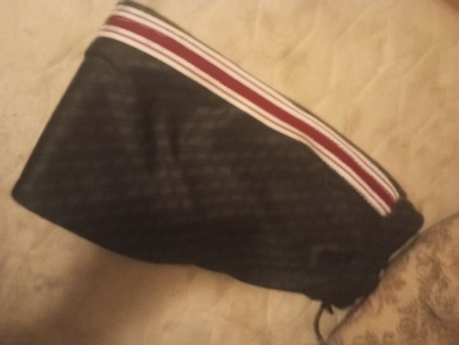 Чисто нова Оригинална Мъжка долница Guess - M размер