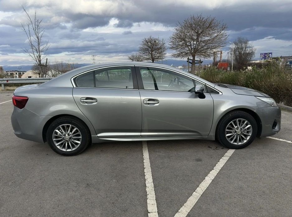 Toyota Avensis Гаранция Toyota Relax до юли 2027г.