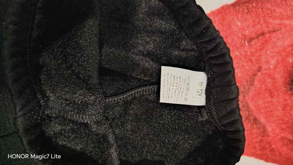 Pantaloni negri copii ,10 ani ,două perechi identice