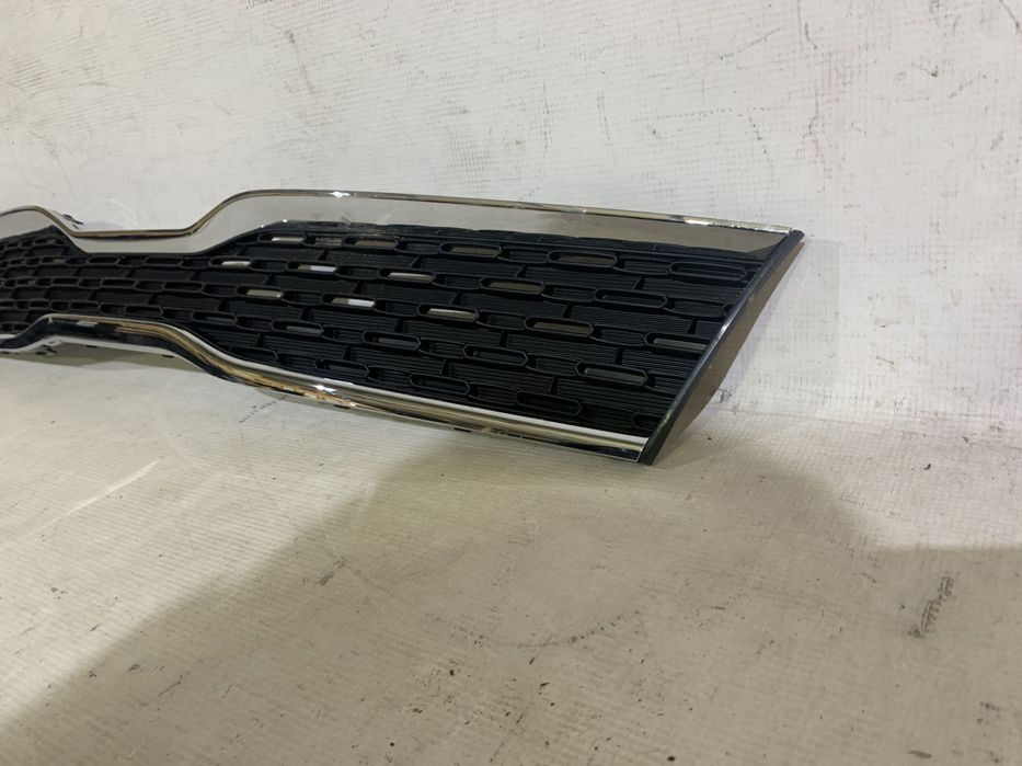 Grila superioara Kia Picanto, 2017, 2018, 2019, 2020, 2021, 2022, cod origine OE 86351-G6000.