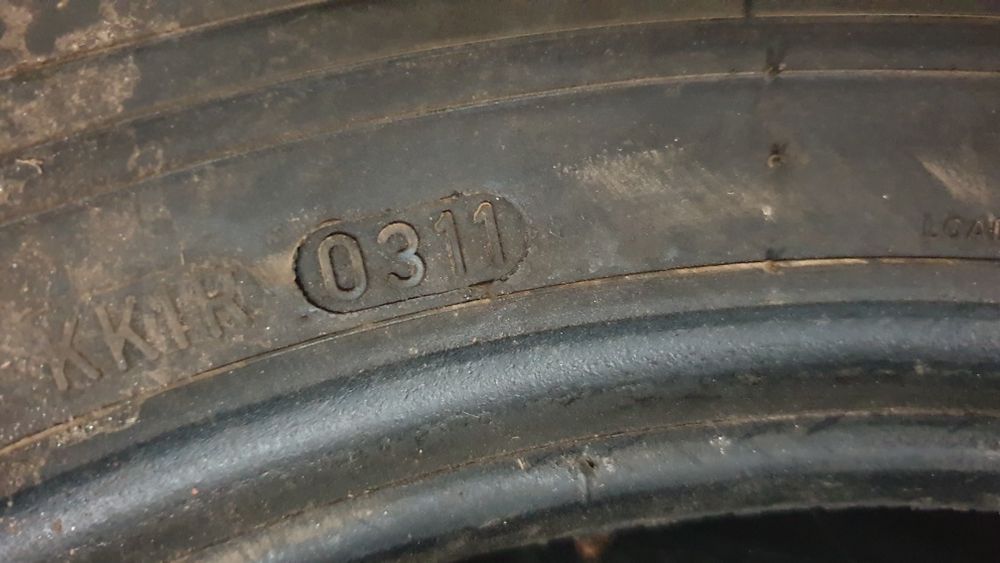 Гуми 215 55 16 дънлоп