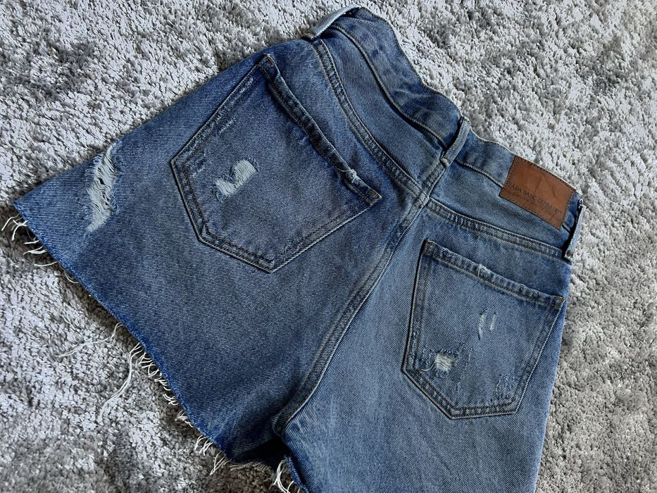 Pantaloni scurți din denim Zara