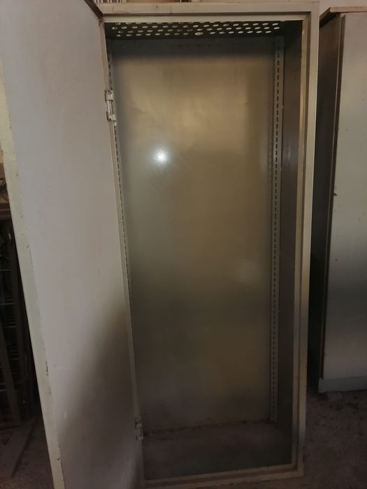 Vând dulap/dulapuri/cofret/cofrete