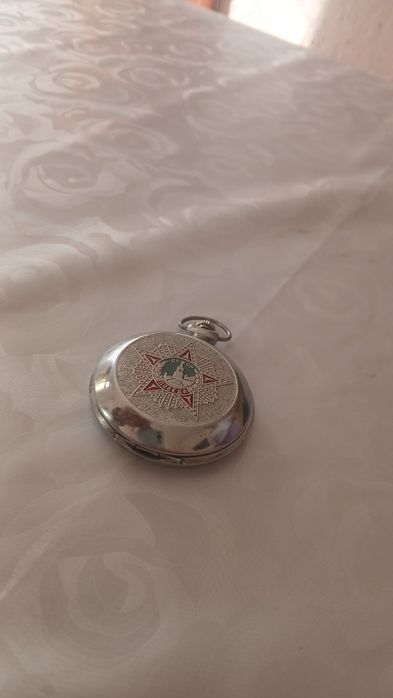 Часы антиквариянт продам не дорого