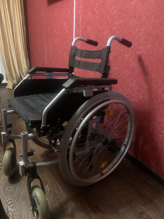 Инвалидная коляска