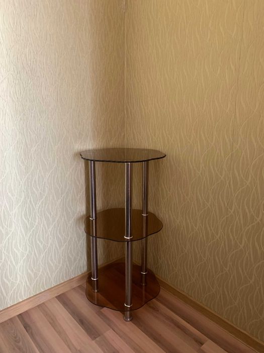 Подставка  стеклянная, этажерка.
