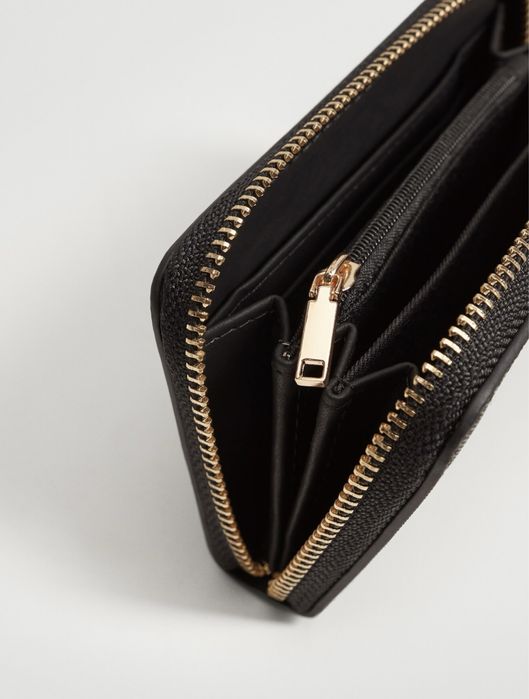 Ново портмоне Mango