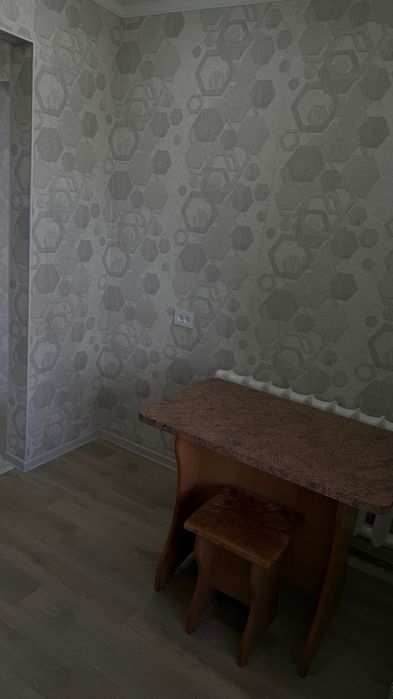 Пролам стол со стульями