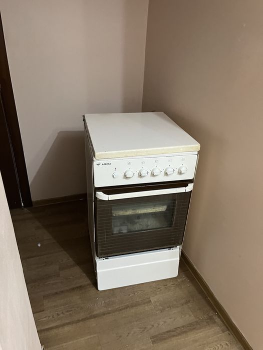 Продам газ плиту