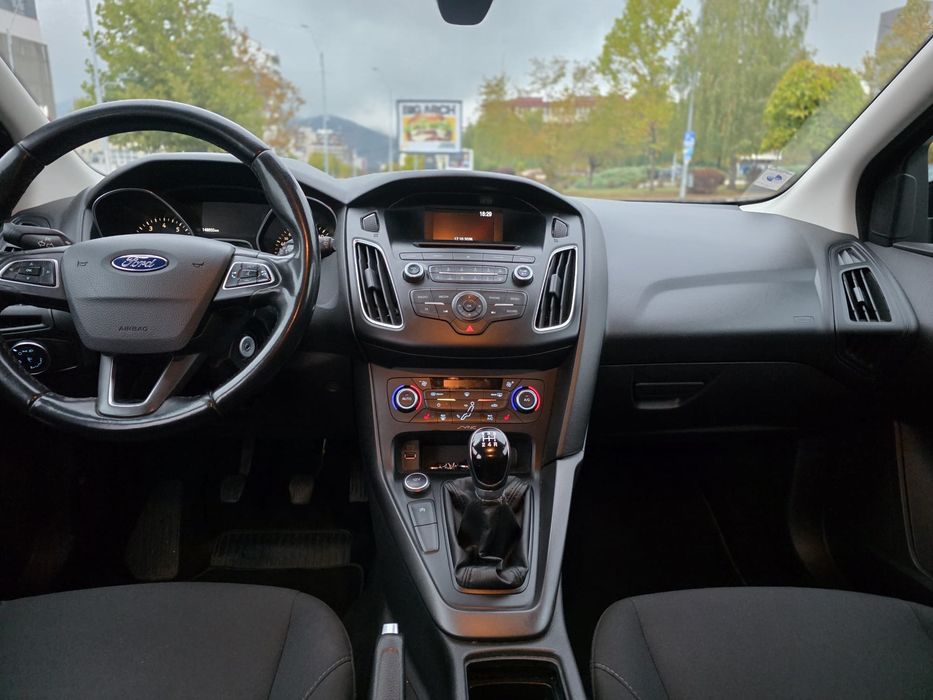 FORD Focus 2015 — imagine 5