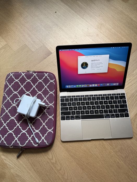 MacBook Retina 12 inch 8 GB ram 250 GB