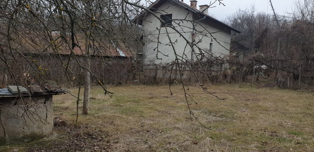 Къща село Калотина