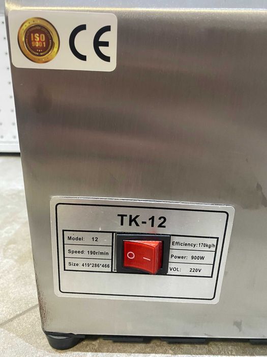 Професионална Електрическа Месомелачка ТК-12