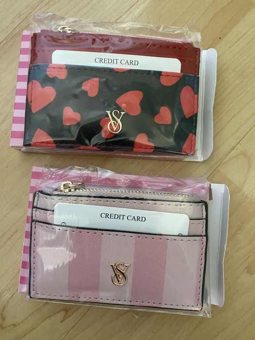 Нови картхолдъри!Последен в червено!