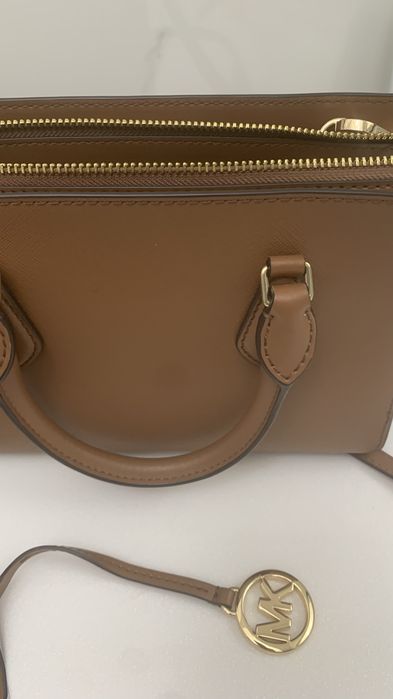 Сумочка кожаная через плечо