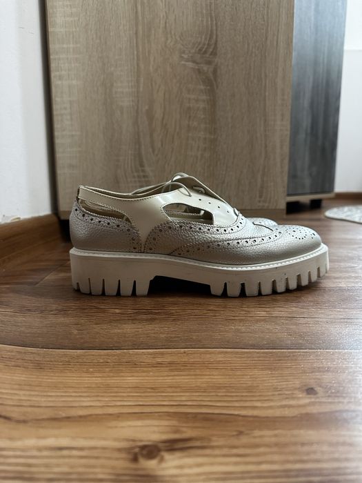 Продам женскую обувь. Торг