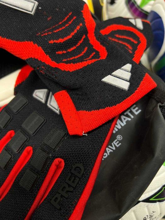 Вратарские перчатски Adidas Predator