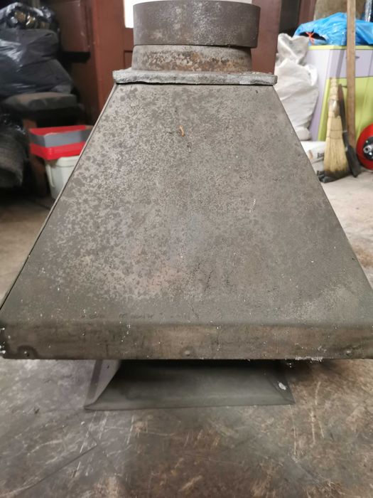 Стоманена камина