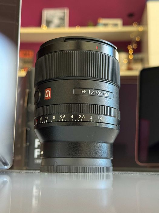 Обектив Sony FE 35mm f/1.4 GM