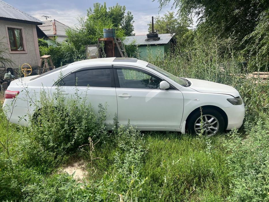 Автомобиль Тойота Камри 40