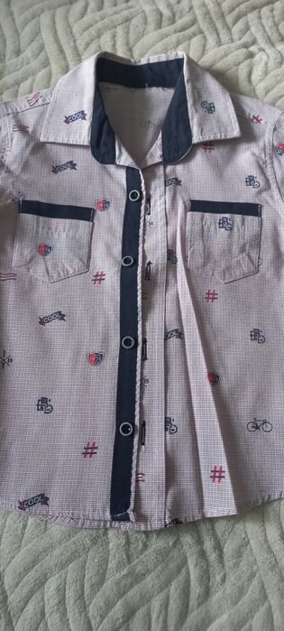 Продам рубашки на мальчика, 2-5 лет.