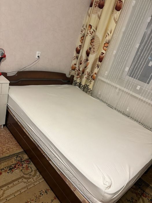 Продам кровать , полуторка