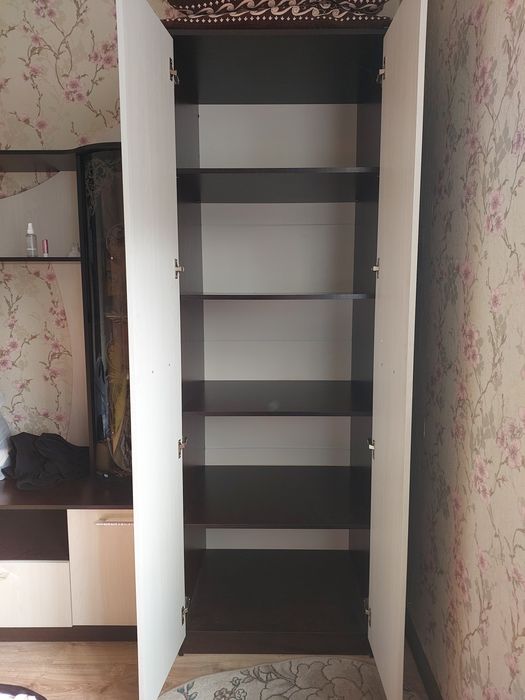 Стенка для посуды