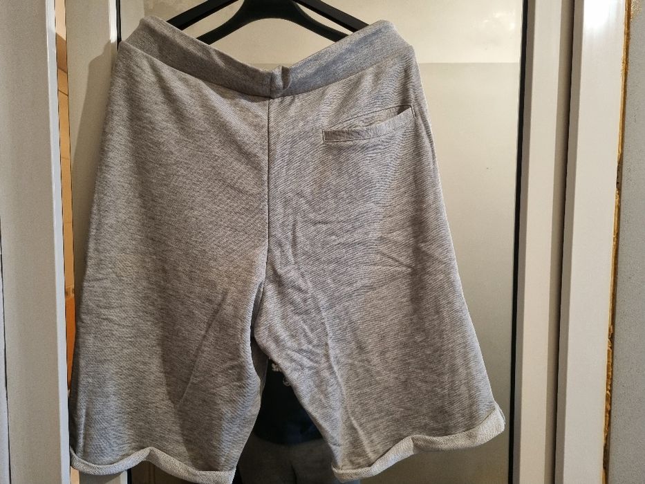 Pantaloni scurti Pier One, barbati. Marimea M. Noi.