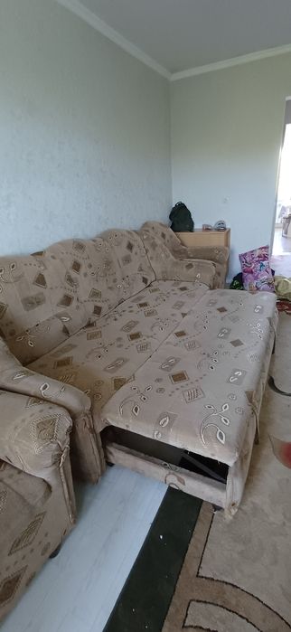 Продам диван с 2 креслой