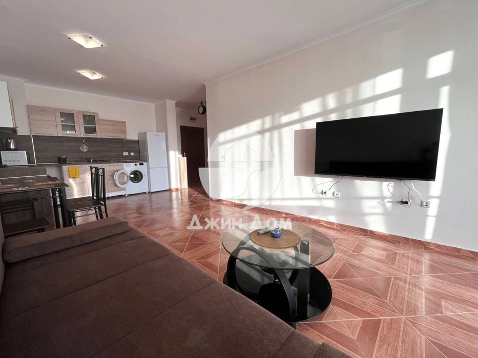 Продава се Двустаен апартамент в Свети Влас - 102 кв.м за 1304 €/кв.м - Снимка #2