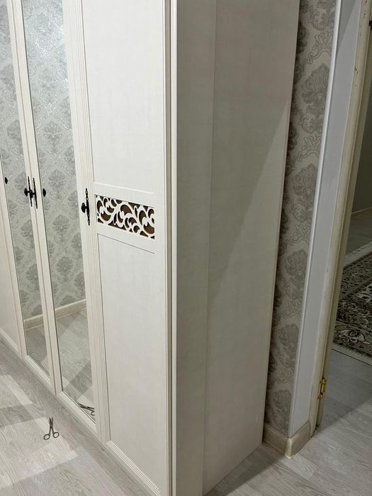 Продам Спальный шкаф